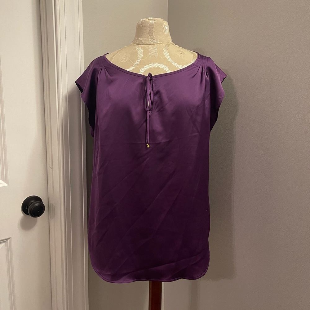 New York & Company Blouse size Medium. Smoke free.